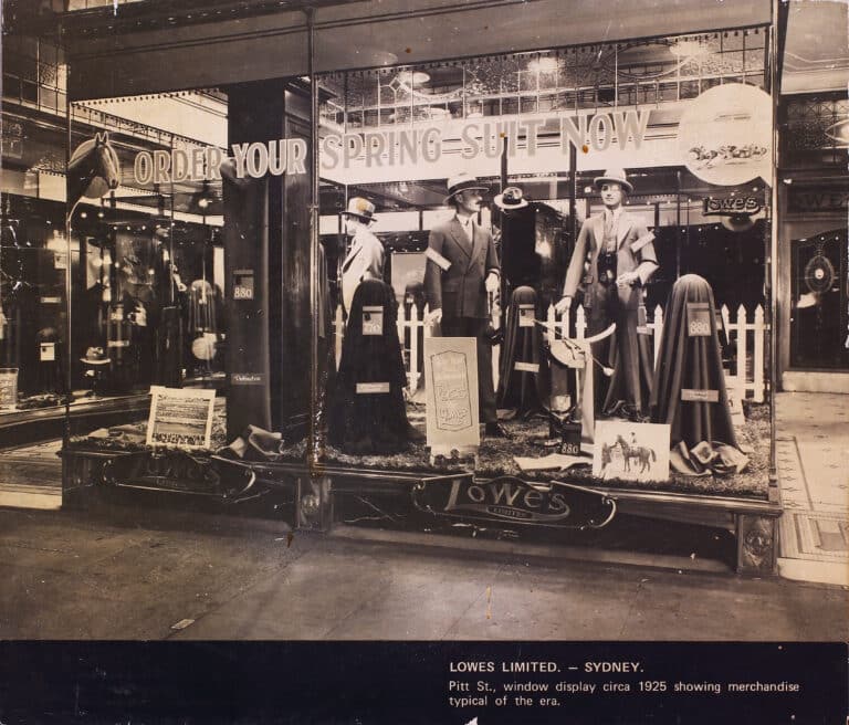 LOWES LIMITED. — SYDNEY.

Pitt St., window display circa 1925 showing merchandise
typical of the era.